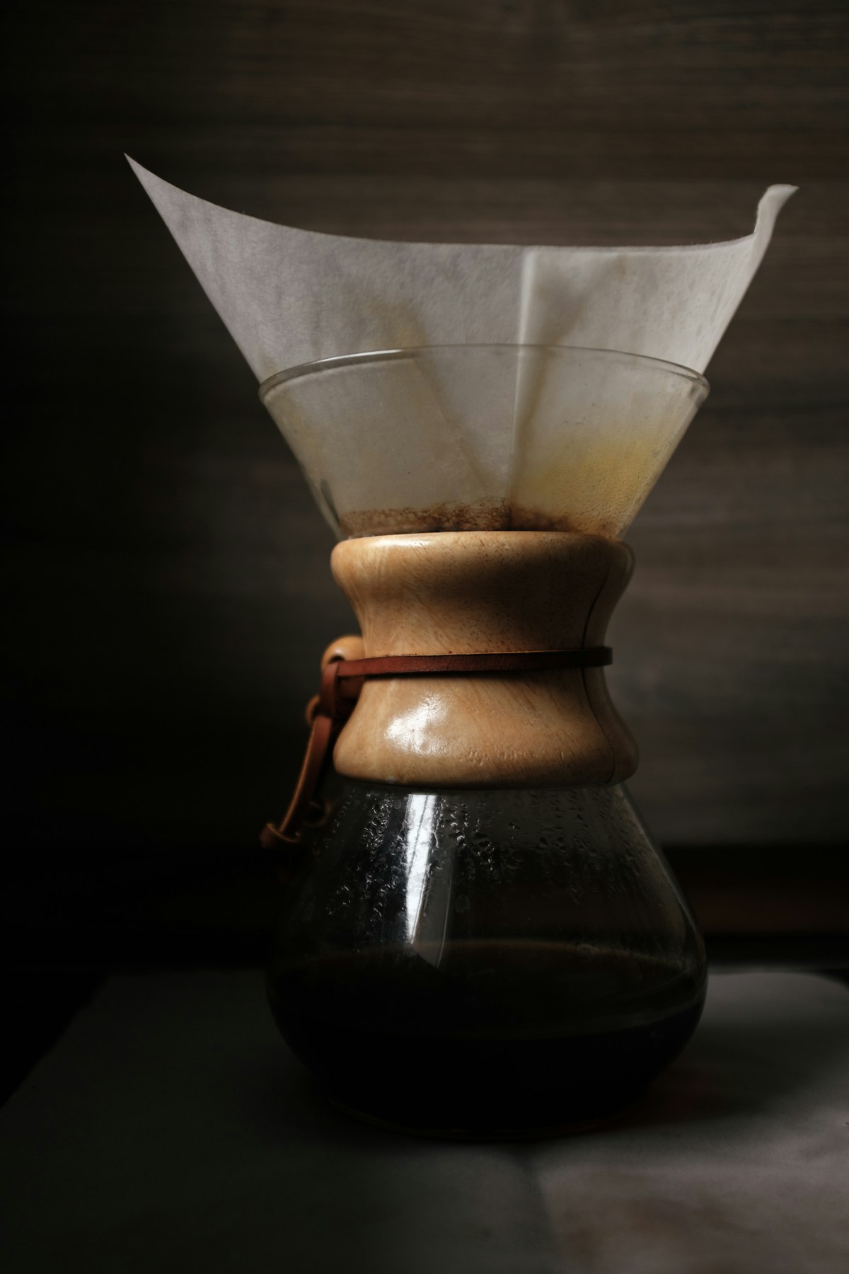 Coffee brewing in a chemex pour-over maker
